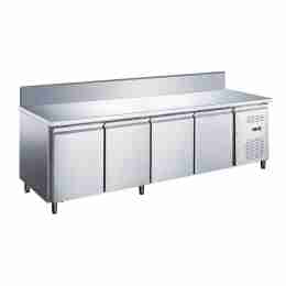 Tavolo frigo refrigerato 4 porte in acciaio inox con alzatina -2 +8 °C 2230x700x850 h mm tropicalizzato a basso consumo energetico